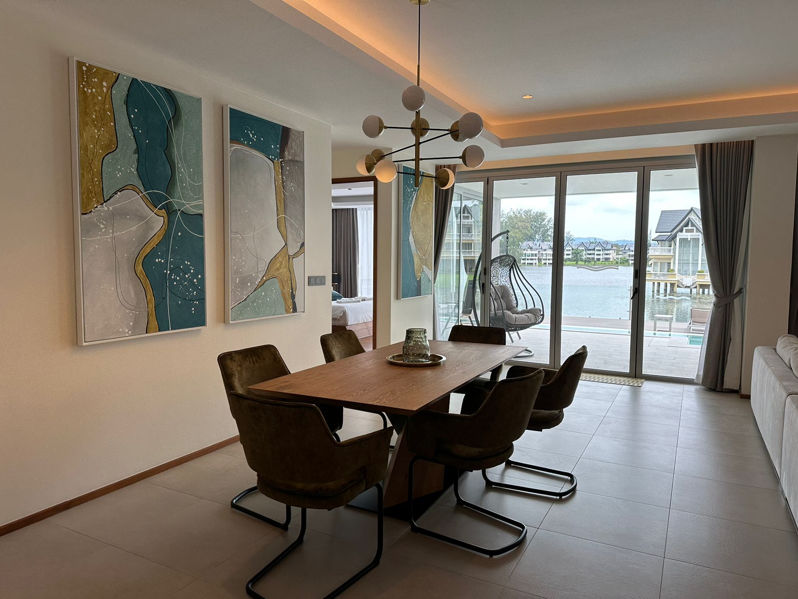 Апартаменты с 2 спальнями в комплексе Angsana Beachfront