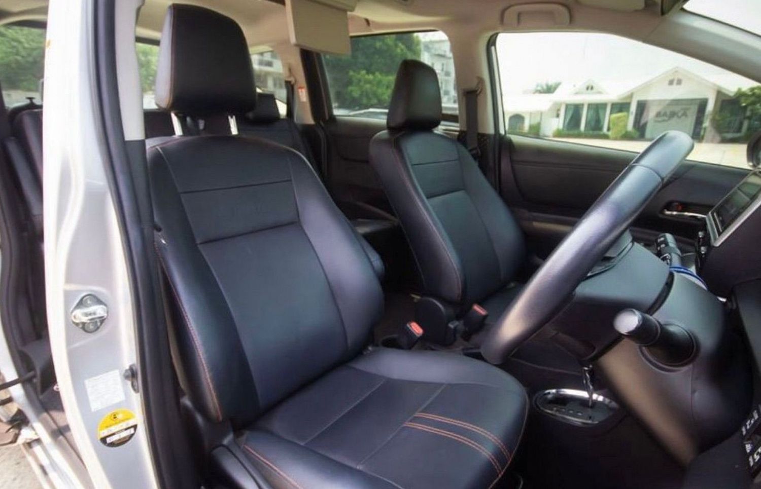 Toyota Sienta 2022