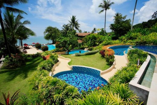 Бунгало в отеле The Village Coconut Island Beach Resort 5 звезд