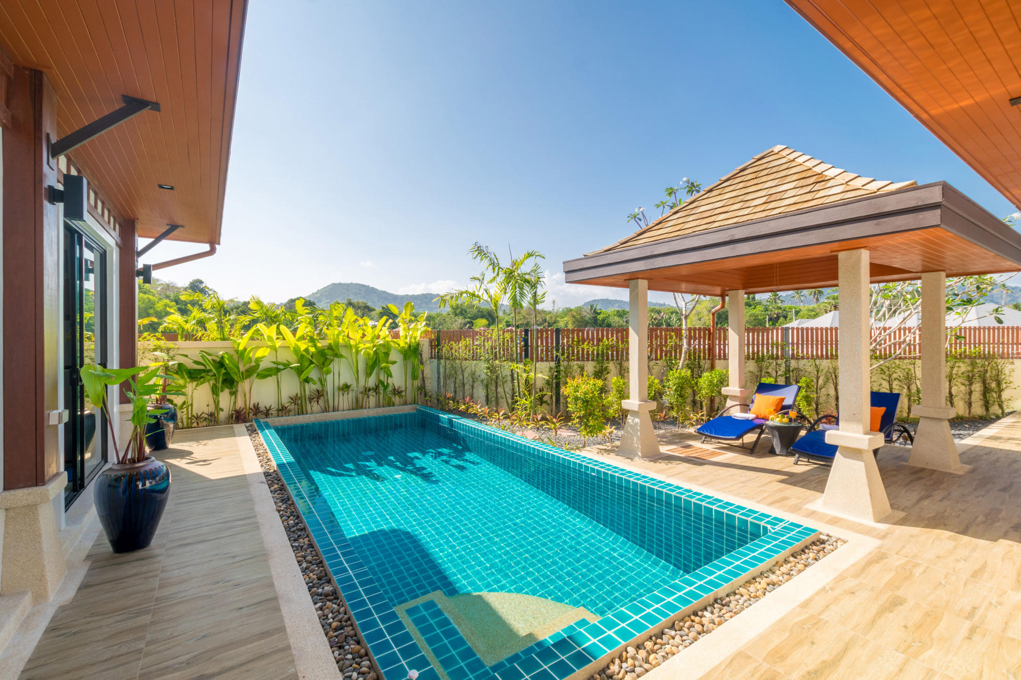 Семейные виллы LUX Pool Villa с отличным расположением, 3 спальни, Раваи