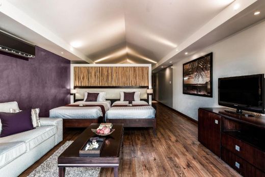 Бунгало в отеле The Village Coconut Island Beach Resort 5 звезд