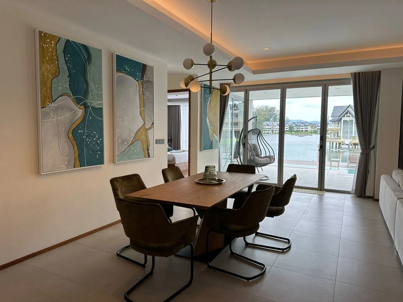 Апартаменты с 2 спальнями в комплексе Angsana Beachfront