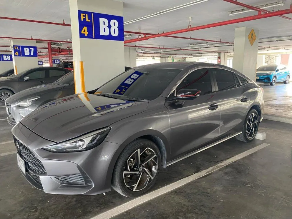 Серый MG 5